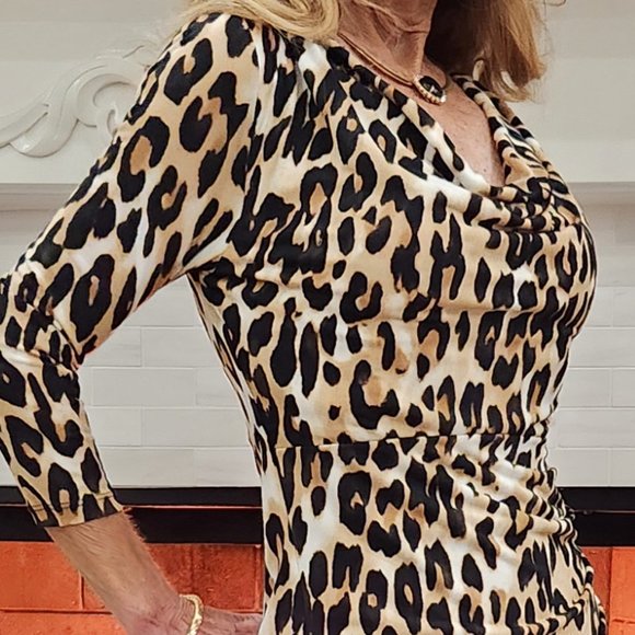 LIMITED, SEXY DRESS, SIZE XS, SUPER COMFORTABLE, DRAPED NECK, FULLY LINED - Picture 6 of 6